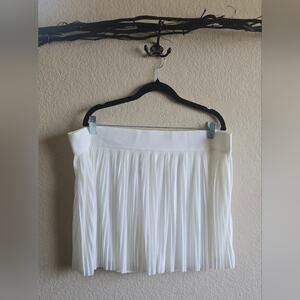 ✨️ 2/$10 ✨️ NOBO Sheer White Pleated Skater Skort - NWOT